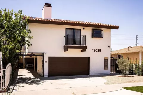 13025 Roselle Ave, Hawthorne, CA 90250