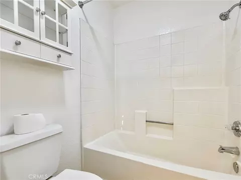 Bath - 1160 Via Ravenna, Redlands, CA 92374 photo 5 of 5