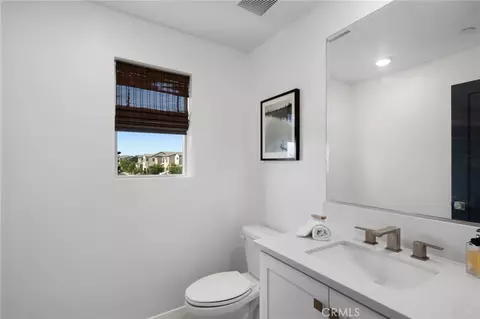 Bath - 258 Merit, Irvine, CA 92618 photo 3 of 4