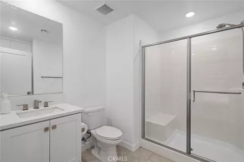 Bath - 258 Merit, Irvine, CA 92618 photo 4 of 4