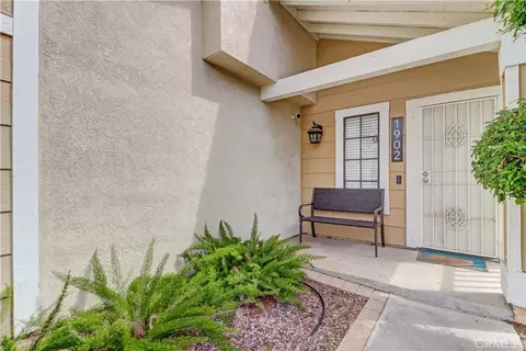 1902 W Westwind, Colton, CA 92324