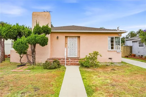2459 Maine Ave, Long Beach, CA 90806