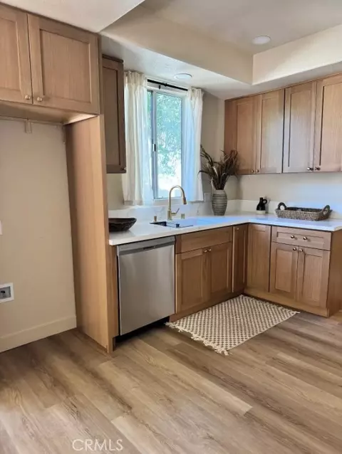 520 E 8th, Corona, CA 92879 photo 2