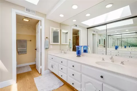 Bath - 109 Cinnamon Rdg, Brea, CA 92821 photo 2 of 5