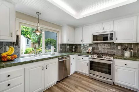 Kitchen - 109 Cinnamon Rdg, Brea, CA 92821 photo 3 of 3