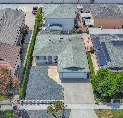 10921 Walnut, Los Alamitos, CA 90720