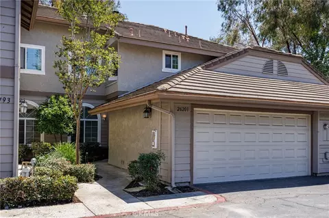 26201 Sunnyglen Ave, Laguna Hills, CA 92653