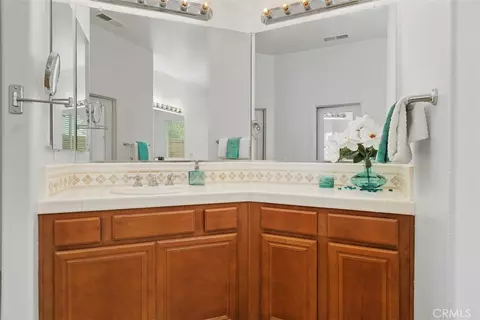 Bath - 34066 Galleron, Temecula, CA 92592 photo 2 of 3