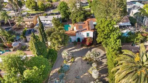 View/Area - 15401 Saticoy St, Van Nuys, CA 91406 photo 6 of 8