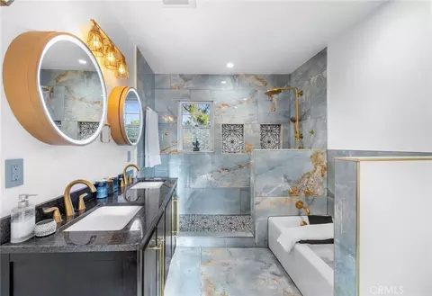 Bath - 15401 Saticoy St, Van Nuys, CA 91406 photo 1 of 7