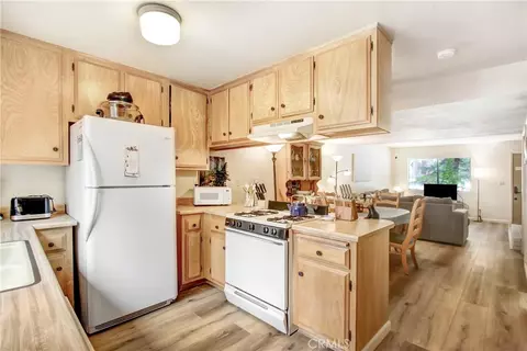 Kitchen - 657 Summit, Big Bear Lake, CA 92315 photo 2 of 2
