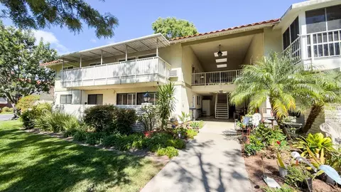 902 Ronda Sevilla #B, Laguna Woods, CA 92637