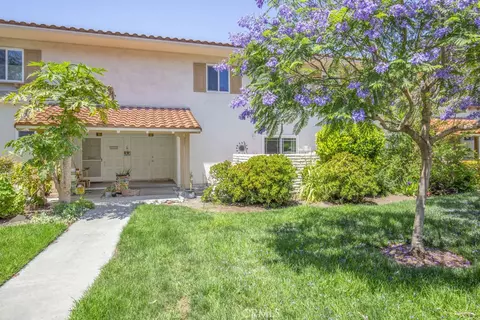 2320 Via Puerta #B, Laguna Woods, CA 92637