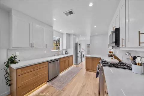 1006 E Ridgewood St, Long Beach, CA 90807 photo 14