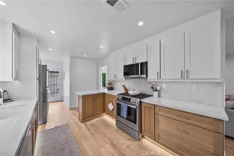 1006 E Ridgewood St, Long Beach, CA 90807 photo 13