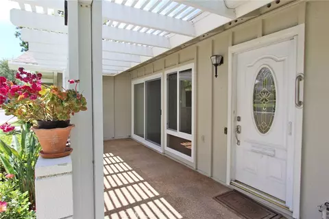515 Calle Aragon UNIT B, Laguna Woods, CA 92637