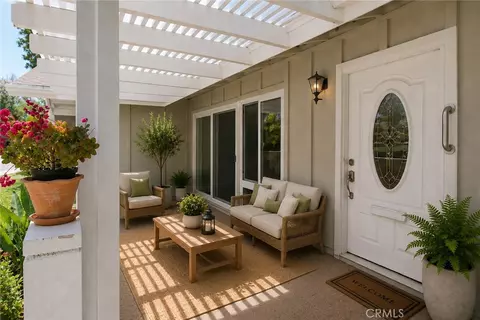 515 Calle Aragon UNIT B, Laguna Woods, CA 92637