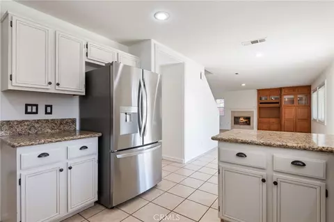 Kitchen - 42075 Dunes Ct, Temecula, CA 92591 photo 5 of 6
