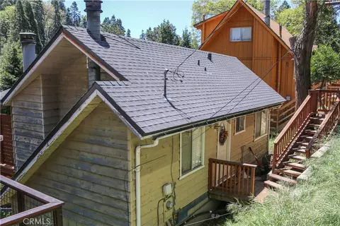 807 Virginia Ct, Lake Arrowhead, CA 92352