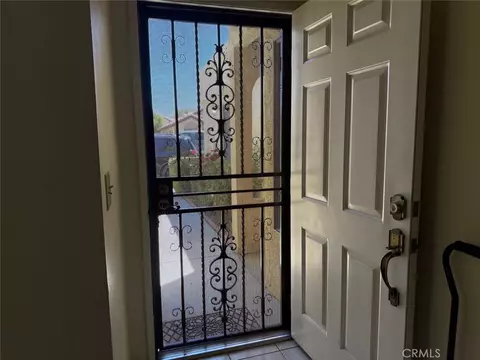 Entry Way - 19064 Elm Dr, Apple Valley, CA 92308 photo 2 of 2