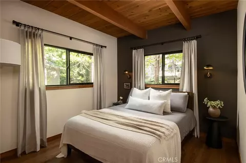 Bedroom - 240 Blue Lake Rd, Lake Arrowhead, CA 92352 photo 3 of 4