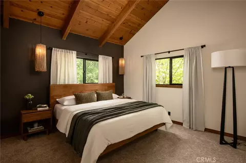 Bedroom - 240 Blue Lake Rd, Lake Arrowhead, CA 92352 photo 1 of 4