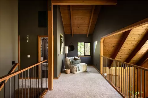 Entry Way - 240 Blue Lake Rd, Lake Arrowhead, CA 92352 photo 2 of 3