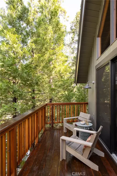 Exterior - 240 Blue Lake Rd, Lake Arrowhead, CA 92352 photo 3 of 5