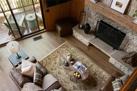 Living - 240 Blue Lake Rd, Lake Arrowhead, CA 92352 photo 1 of 4