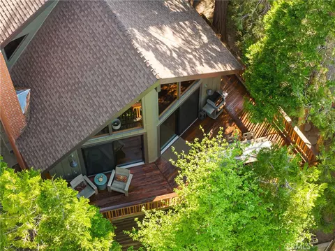 Exterior - 240 Blue Lake Rd, Lake Arrowhead, CA 92352 photo 1 of 5