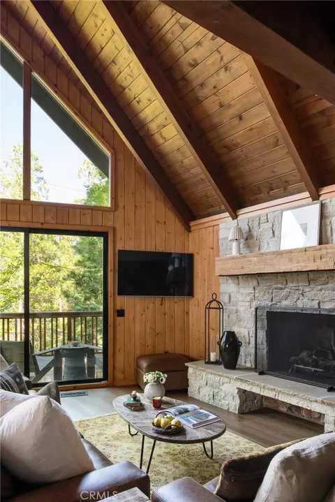 Living - 240 Blue Lake Rd, Lake Arrowhead, CA 92352 photo 2 of 4