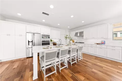 Kitchen - 117 Bumblebee, Irvine, CA 92618 photo 2 of 4