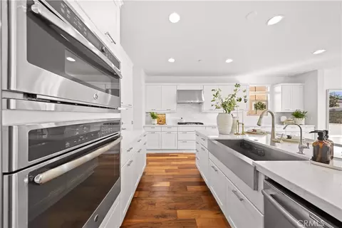 Kitchen - 117 Bumblebee, Irvine, CA 92618 photo 4 of 4