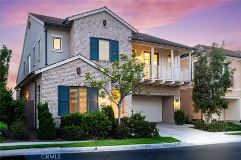 154 Roscomare, Irvine, CA 92602