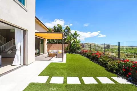 Exterior - 154 Roscomare, Irvine, CA 92602 photo 11 of 20