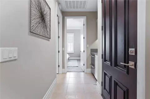 Entry Way - 154 Roscomare, Irvine, CA 92602 photo 2 of 3