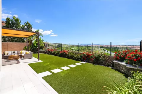 Exterior - 154 Roscomare, Irvine, CA 92602 photo 10 of 20