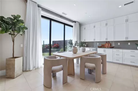 Dining - 154 Roscomare, Irvine, CA 92602 photo 2 of 4