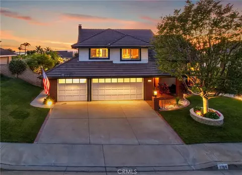 2704 N Vista Heights Ave, Orange, CA 92867