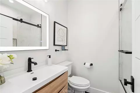 Bath - 4652 Charnock, Irvine, CA 92604 photo 7 of 7