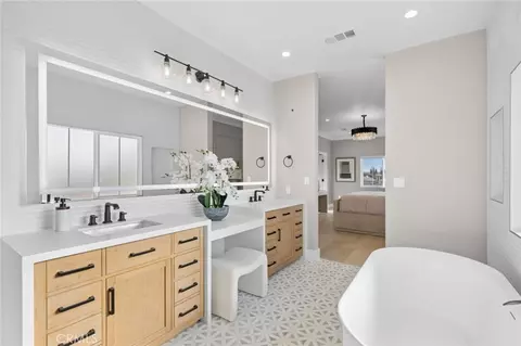 Bath - 4652 Charnock, Irvine, CA 92604 photo 2 of 7