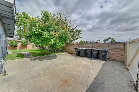 Exterior - 2044 W Spruce Ave, Orange, CA 92868 photo 8 of 16