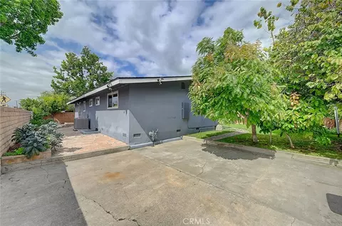 Exterior - 2044 W Spruce Ave, Orange, CA 92868 photo 7 of 16
