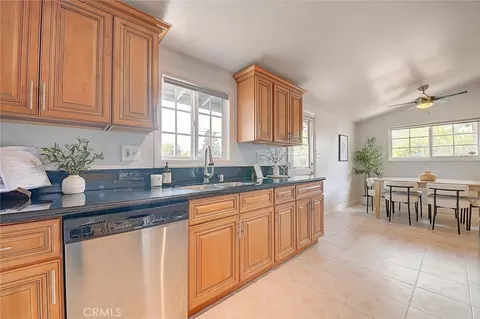 Kitchen - 2044 W Spruce Ave, Orange, CA 92868 photo 4 of 5