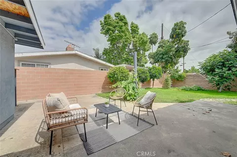 Exterior - 2044 W Spruce Ave, Orange, CA 92868 photo 2 of 16