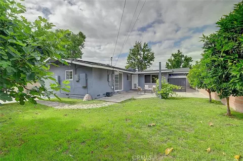 Exterior - 2044 W Spruce Ave, Orange, CA 92868 photo 5 of 16