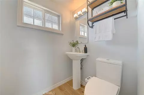 Bath - 2044 W Spruce Ave, Orange, CA 92868 photo 4 of 6