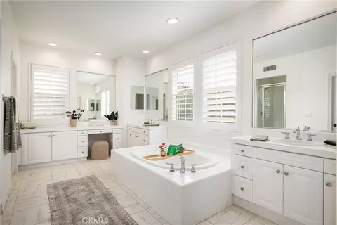 Bath - 25 Hallcrest, Ladera Ranch, CA 92694 photo 2 of 5