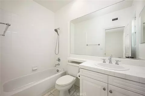 Bath - 25 Hallcrest, Ladera Ranch, CA 92694 photo 4 of 5