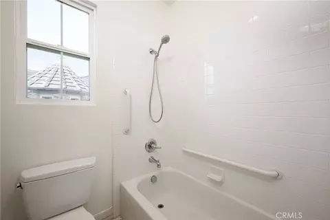 Bath - 25 Hallcrest, Ladera Ranch, CA 92694 photo 5 of 5